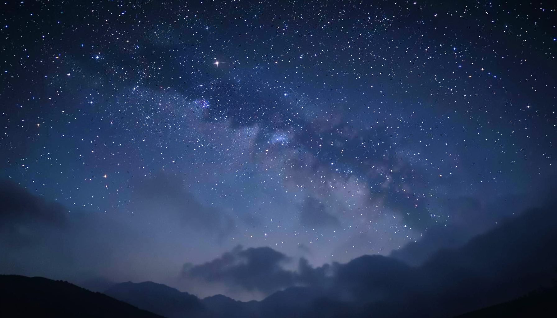 Gece gökyüzünde parlayan yıldızlar ve hafif mor-mavi tonlarda bir galaksi silüeti, sakin ve mistik bir atmosfer